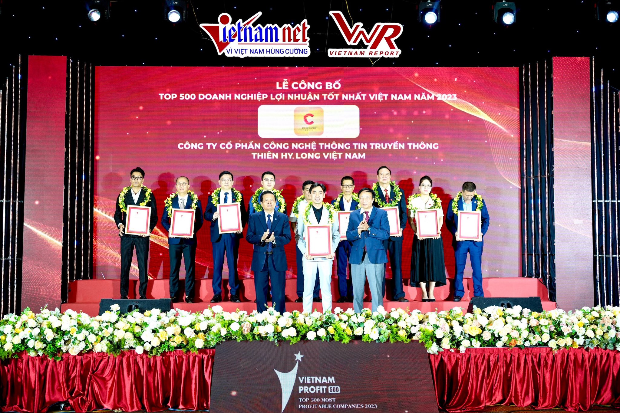 Đại diện Chicilon Media - một trong những nền tảng truyền thông số lớn nhất nước - nhận giải hôm 26/10